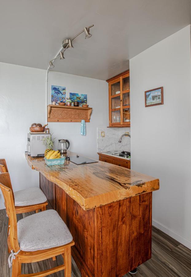 Breezy Beachfront Bali-Style Haven 180 Degree Oceanview Hau'ula Exteriér fotografie