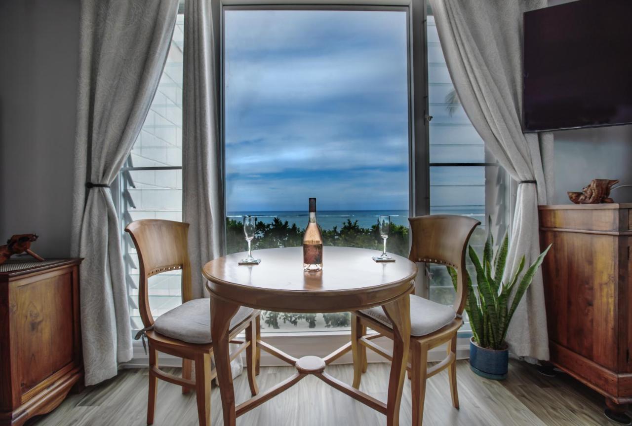 Breezy Beachfront Bali-Style Haven 180 Degree Oceanview Hau'ula Exteriér fotografie